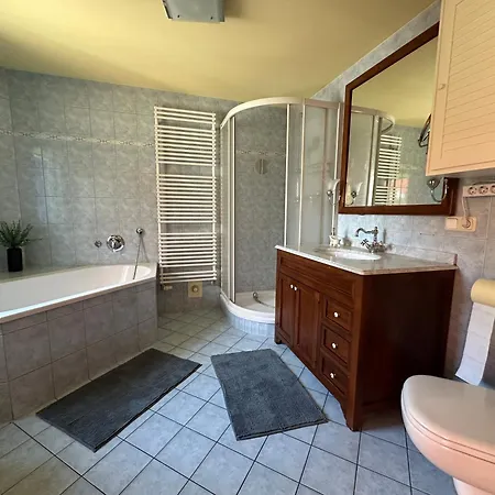 Vakantiehuis Privatunterkunft, Ganzes Fischerhaeuschen In Garz Bei Kayser's Garz (Usedom)