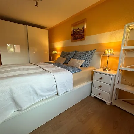 Privatunterkunft, Ganzes Fischerhaeuschen In Garz Bei Kayser's