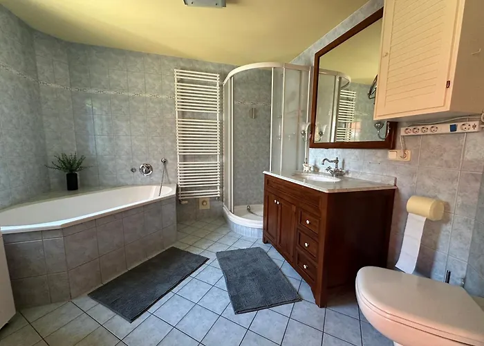 Prázdninový dům Privatunterkunft, Ganzes Fischerhaeuschen In Garz Bei Kayser's Garz (Usedom)