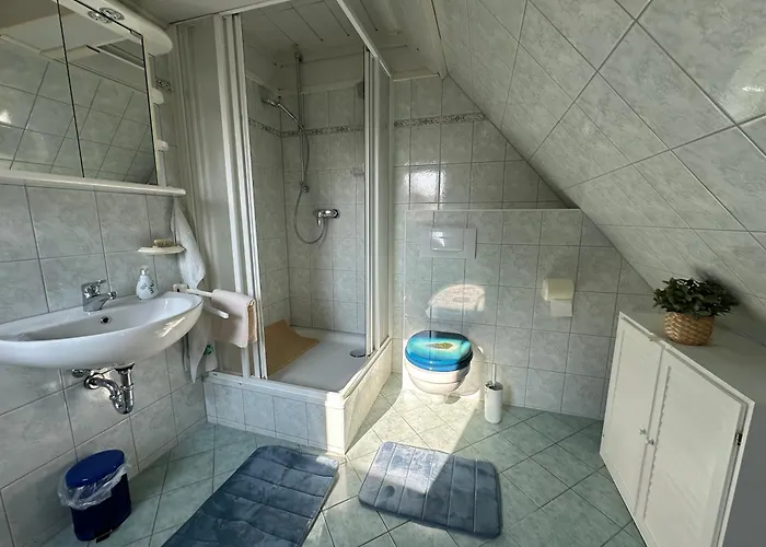 Prázdninový dům Privatunterkunft, Ganzes Fischerhaeuschen In Garz Bei Kayser's *